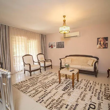 بيت للعطل 3 Bedroom Family House With Garden - Pool In