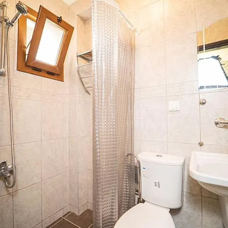 بيت للعطل 3 Bedroom Family House With Garden - Pool In