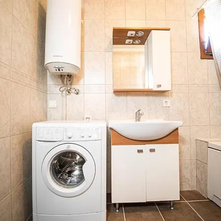 3 Bedroom Family House With Garden - Pool In 펜션 페티예